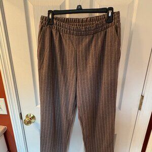 NWOT Faux dress pants size Medium